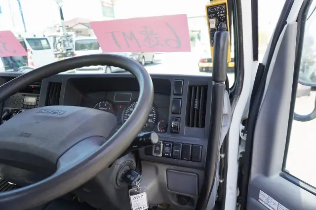 いすゞ エルフ TPG-NKR85AN(2WD)の写真34