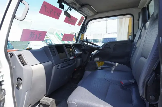 いすゞ エルフ TPG-NKR85AN(2WD)の写真38