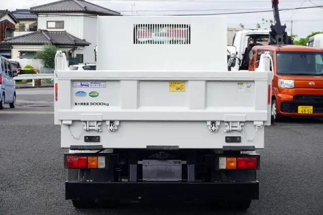 いすゞ エルフ TPG-NKR85AN(2WD)の写真4