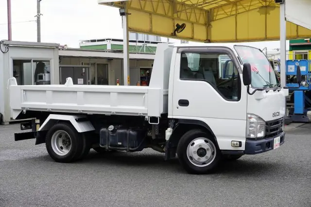 いすゞ エルフ TPG-NKR85AN(2WD)の写真6
