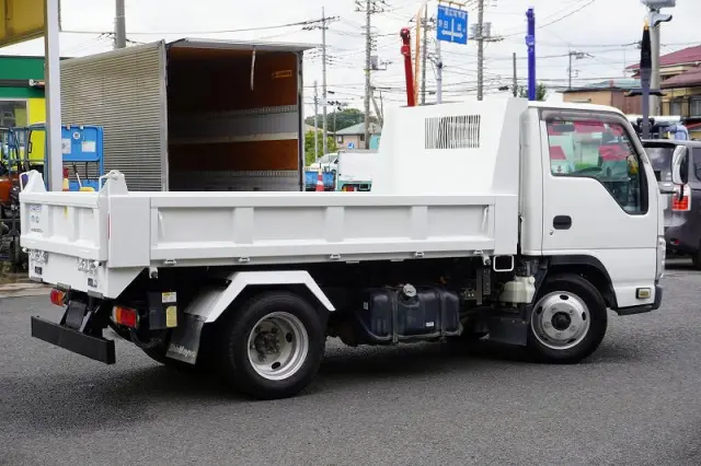 いすゞ エルフ TPG-NKR85AN(2WD)の写真8