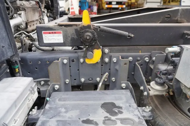 いすゞ エルフ TPG-NKR85AN(2WD)の写真13