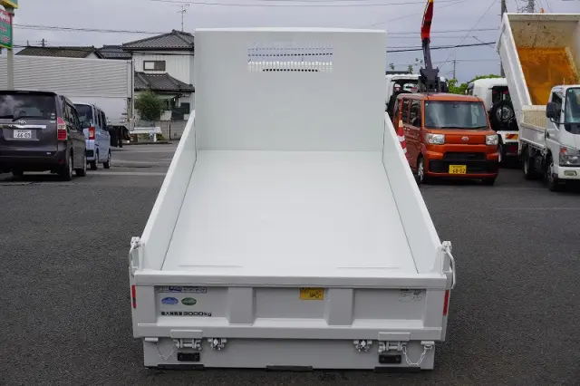 いすゞ エルフ TPG-NKR85AN(2WD)の写真19