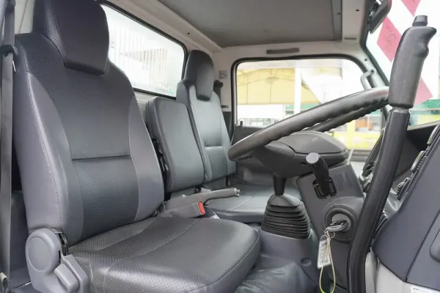 いすゞ エルフ TPG-NKR85AN(2WD)の写真36