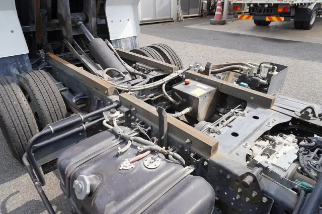 いすゞ エルフ TKG-NPR85YN(2WD)の写真28