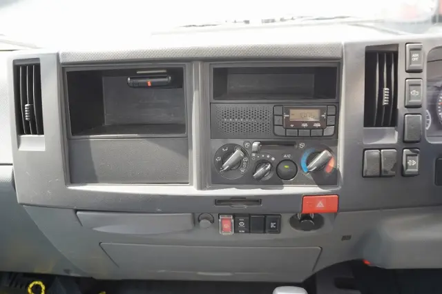 いすゞ エルフ TKG-NPR85YN(2WD)の写真32