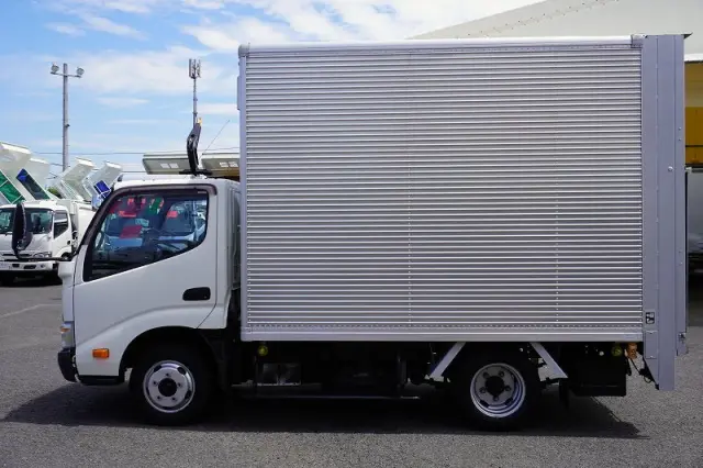 トヨタ ダイナ TKG-XZU605(2WD)の写真3