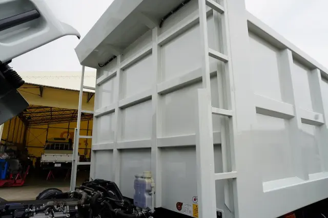 三菱 ファイター 2KG-FK62FZ(2WD)の写真17