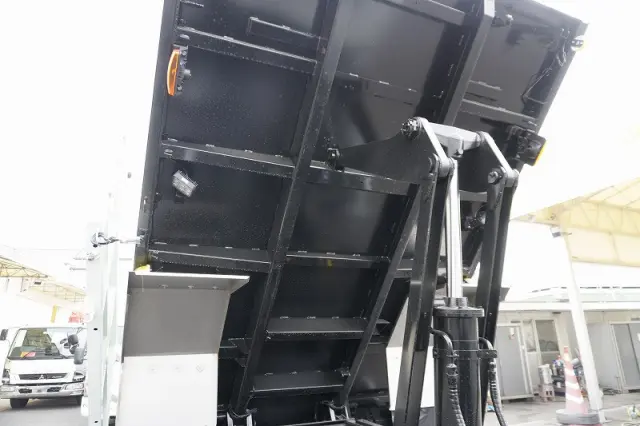 三菱 ファイター 2KG-FK62FZ(2WD)の写真21