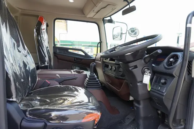 日野 レンジャー 2KG-FD2ABA(2WD)の写真38