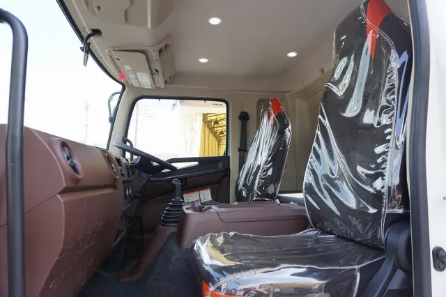 日野 レンジャー 2KG-FD2ABA(2WD)の写真40