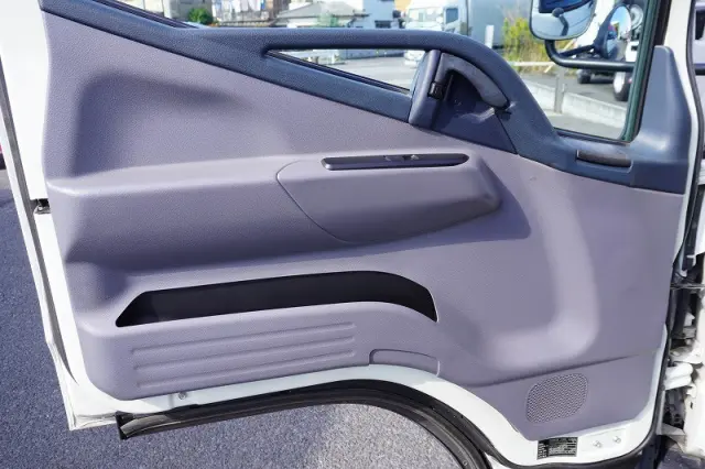 三菱 キャンター TKG-FEA50(2WD)の写真42
