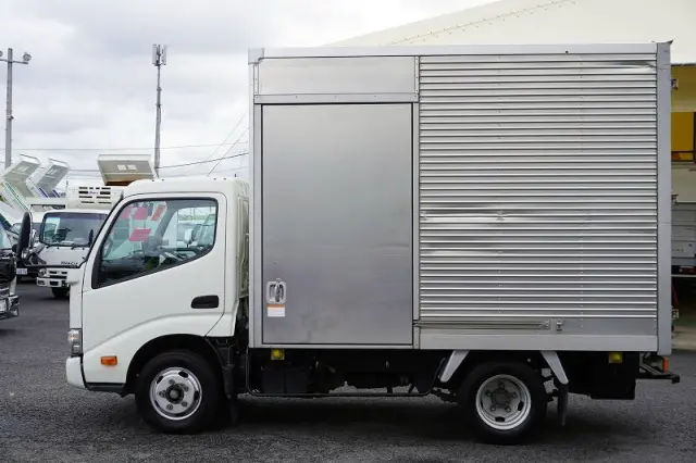 トヨタ ダイナ 2RG-XZC605(2WD)の写真3