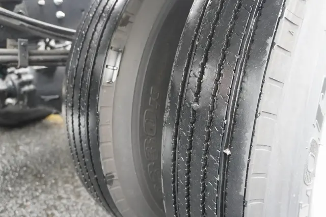 いすゞ フォワード 2RG-FRR90S2(2WD)の写真10