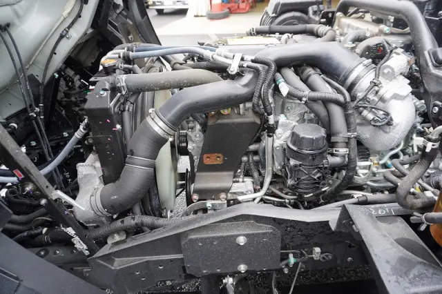 いすゞ フォワード 2RG-FRR90S2(2WD)の写真14