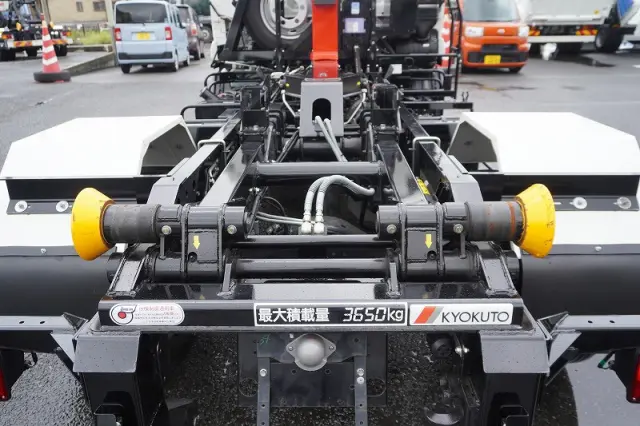 いすゞ フォワード 2RG-FRR90S2(2WD)の写真19