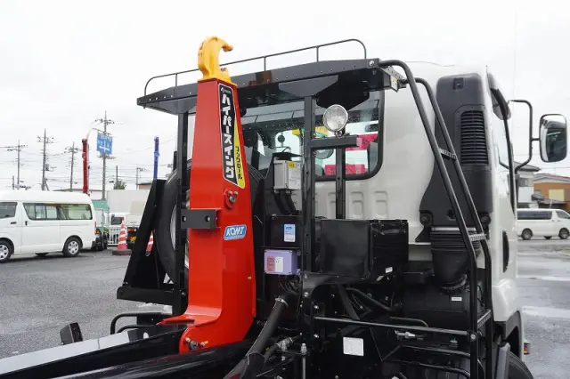 いすゞ フォワード 2RG-FRR90S2(2WD)の写真20