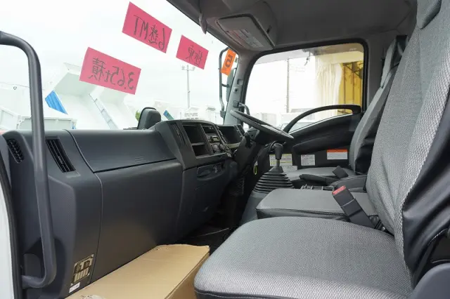 いすゞ フォワード 2RG-FRR90S2(2WD)の写真33