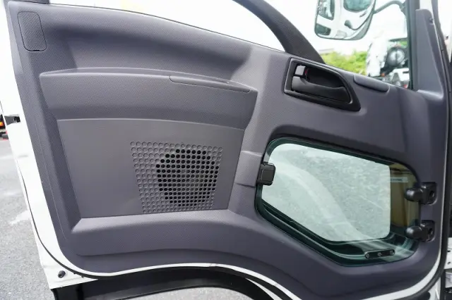 いすゞ フォワード 2RG-FRR90S2(2WD)の写真35