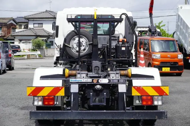 いすゞ フォワード 2RG-FRR90S1(2WD)の写真4