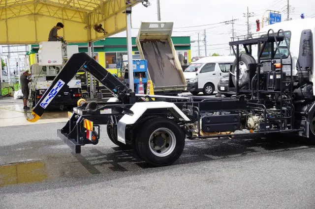 いすゞ フォワード 2RG-FRR90S1(2WD)の写真23