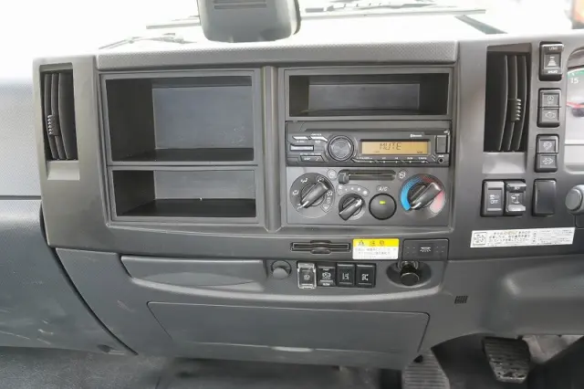 いすゞ フォワード 2RG-FRR90S1(2WD)の写真27