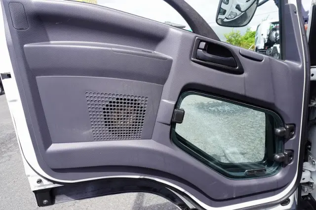 いすゞ フォワード 2RG-FRR90S1(2WD)の写真34