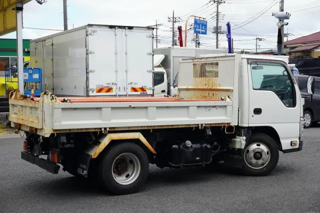 いすゞ エルフ TPG-NKR85AN(2WD)の写真8