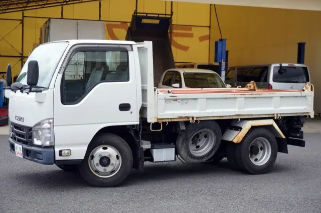 いすゞ エルフ TPG-NKR85AN(2WD)の写真9