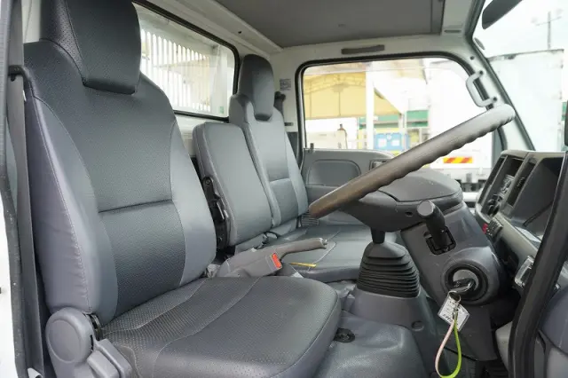 いすゞ エルフ TPG-NKR85AN(2WD)の写真39