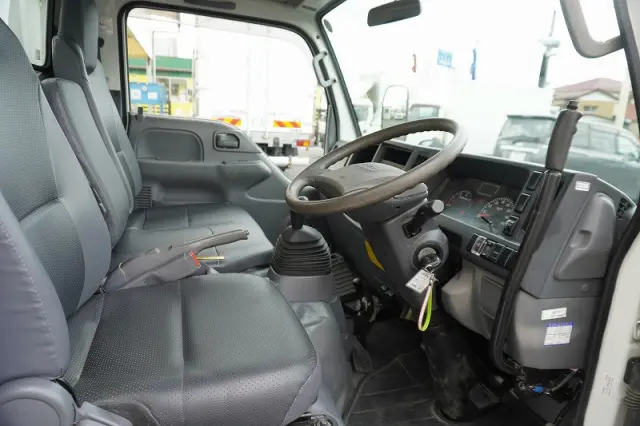 いすゞ エルフ TPG-NKR85AN(2WD)の写真40