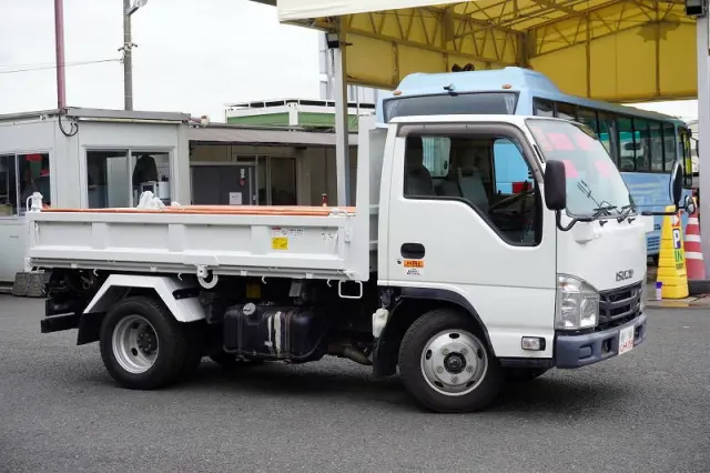 いすゞ エルフ TPG-NKR85AN(2WD)の写真6