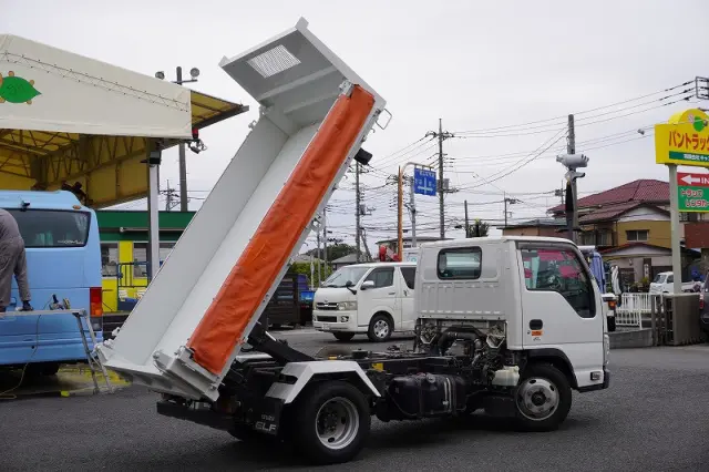 いすゞ エルフ TPG-NKR85AN(2WD)の写真27