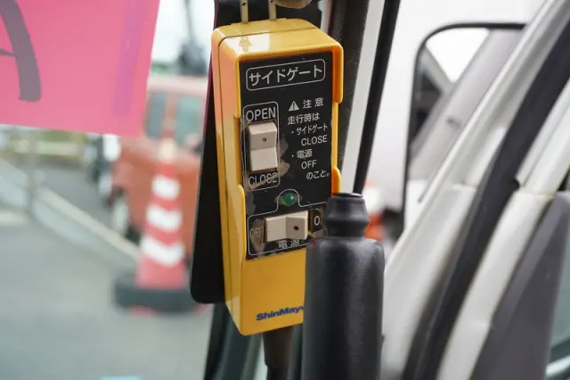 いすゞ エルフ TPG-NKR85AN(2WD)の写真39