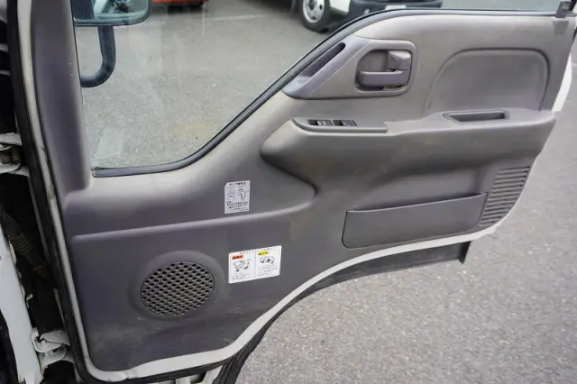 いすゞ エルフ TPG-NKR85AN(2WD)の写真40