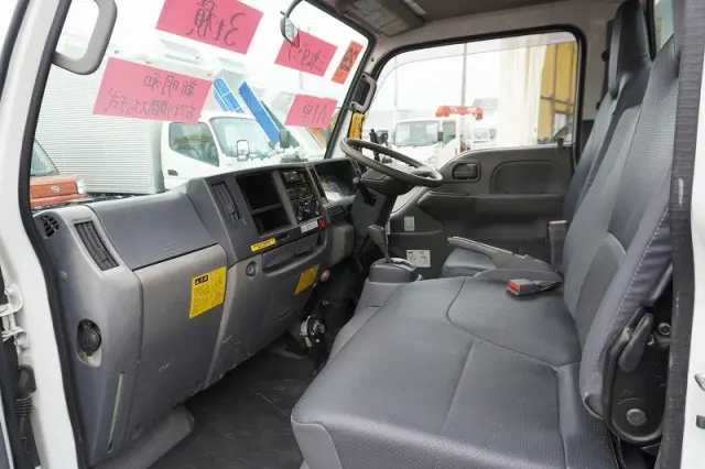 いすゞ エルフ TPG-NKR85AN(2WD)の写真43