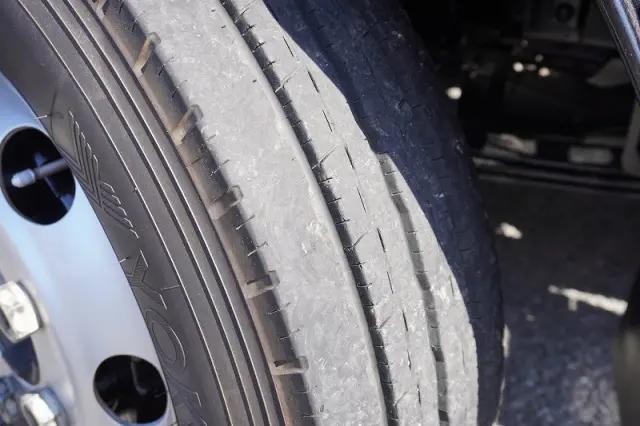 いすゞ エルフ TKG-NPR85YN(2WD)の写真10