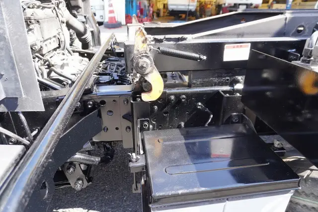 いすゞ エルフ TKG-NPR85YN(2WD)の写真13