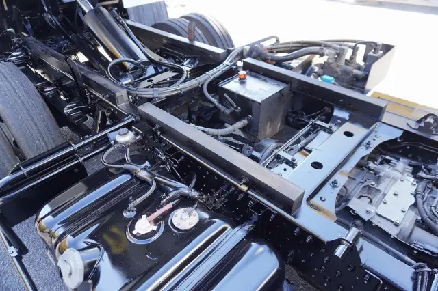 いすゞ エルフ TKG-NPR85YN(2WD)の写真28