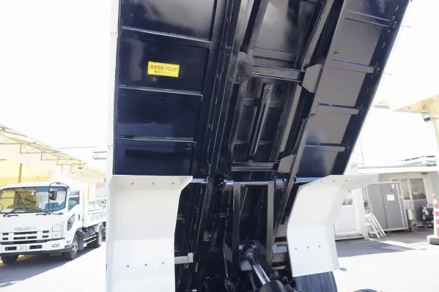 いすゞ エルフ TKG-NPR85YN(2WD)の写真29