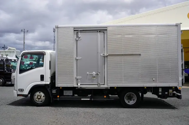 いすゞ エルフ TRG-NPR85AN(2WD)の写真3