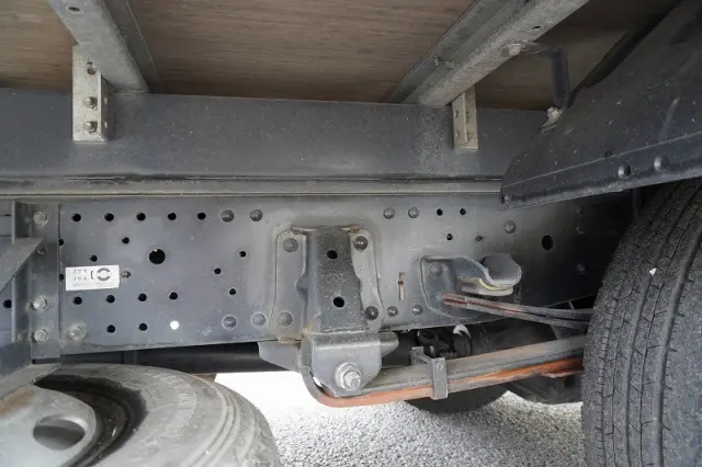 いすゞ エルフ TRG-NPR85AN(2WD)の写真12