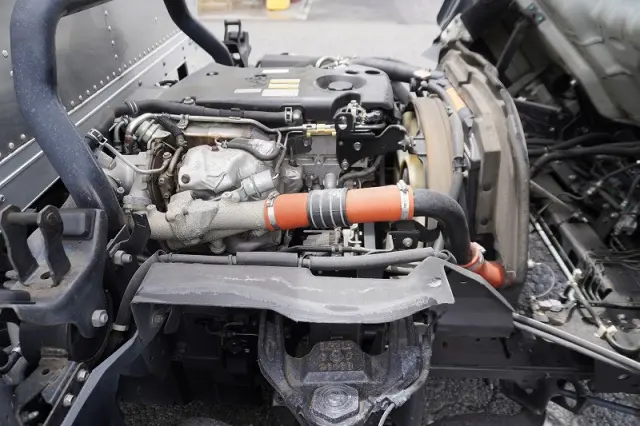 いすゞ エルフ TRG-NPR85AN(2WD)の写真16