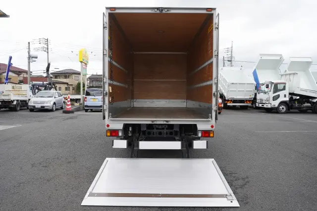 いすゞ エルフ TRG-NPR85AN(2WD)の写真20