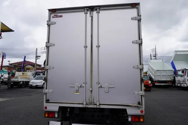 いすゞ エルフ TRG-NPR85AN(2WD)の写真28