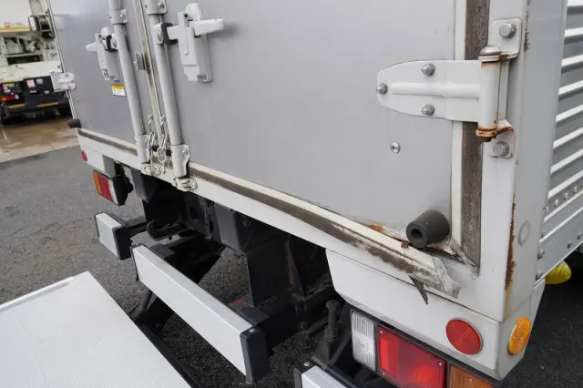 いすゞ エルフ TRG-NPR85AN(2WD)の写真29