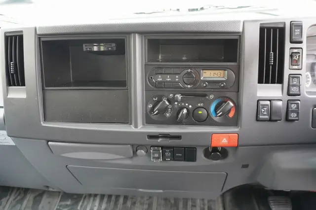 いすゞ エルフ TRG-NPR85AN(2WD)の写真36