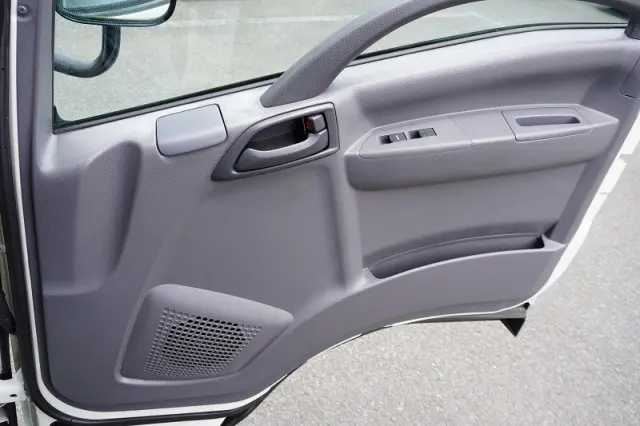 いすゞ エルフ TRG-NPR85AN(2WD)の写真40