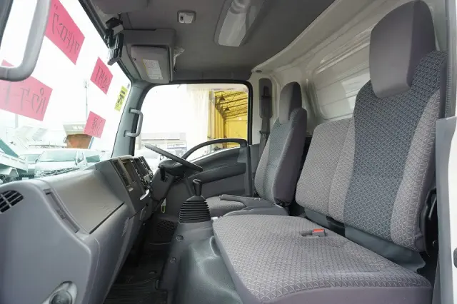 いすゞ エルフ TRG-NPR85AN(2WD)の写真44