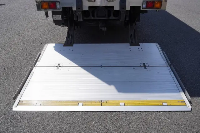 三菱 ファイター 2KG-FK62F(2WD)の写真26